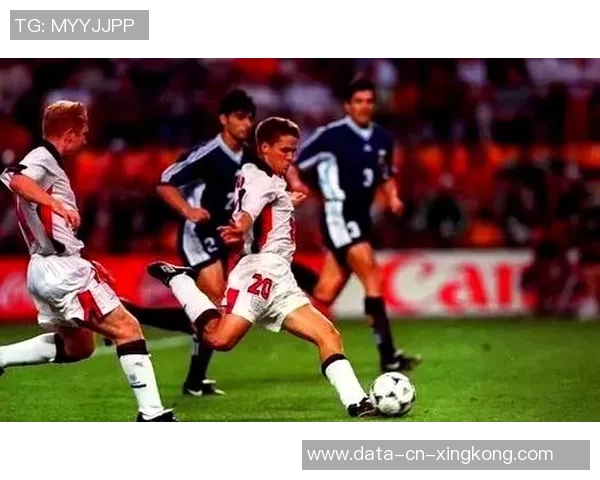 天下足球封存号码背后的故事与传奇球员的荣耀与梦想 天下足球封存号码背后的故事与传奇球员的荣耀与梦想